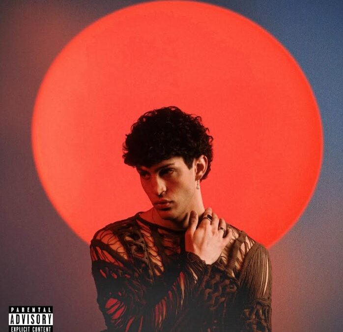 Il Sole dentro, il primo Ep di Mida finalista di Amici 2024 (tracklist e canzoni)