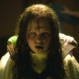 Il regista horror Mike Flanagan mette mano al franchise de "L'esorcista" con un nuovo film ambientato nel medesimo universo.