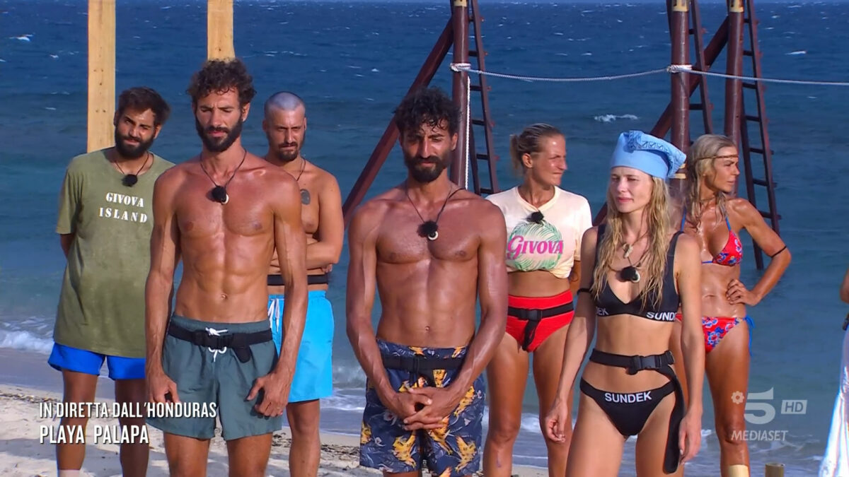 Isola dei Famosi 2024, riassunto puntata del 29 maggio: eliminate Linda Morselli e Khady. Primo finalista Edoardo Stoppa e tre nominati