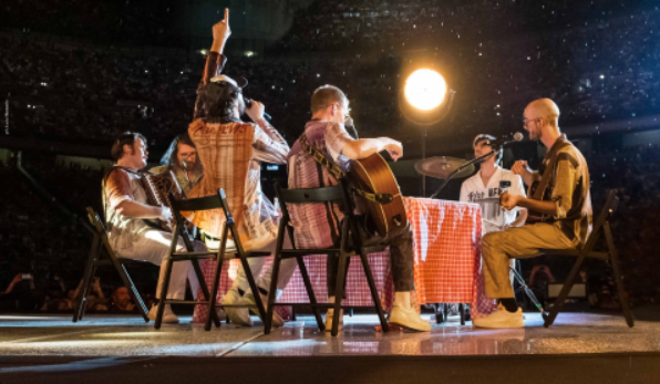 Pinguini Tattici Nucleari a Messina, 28 maggio 2024: la scaletta del concerto