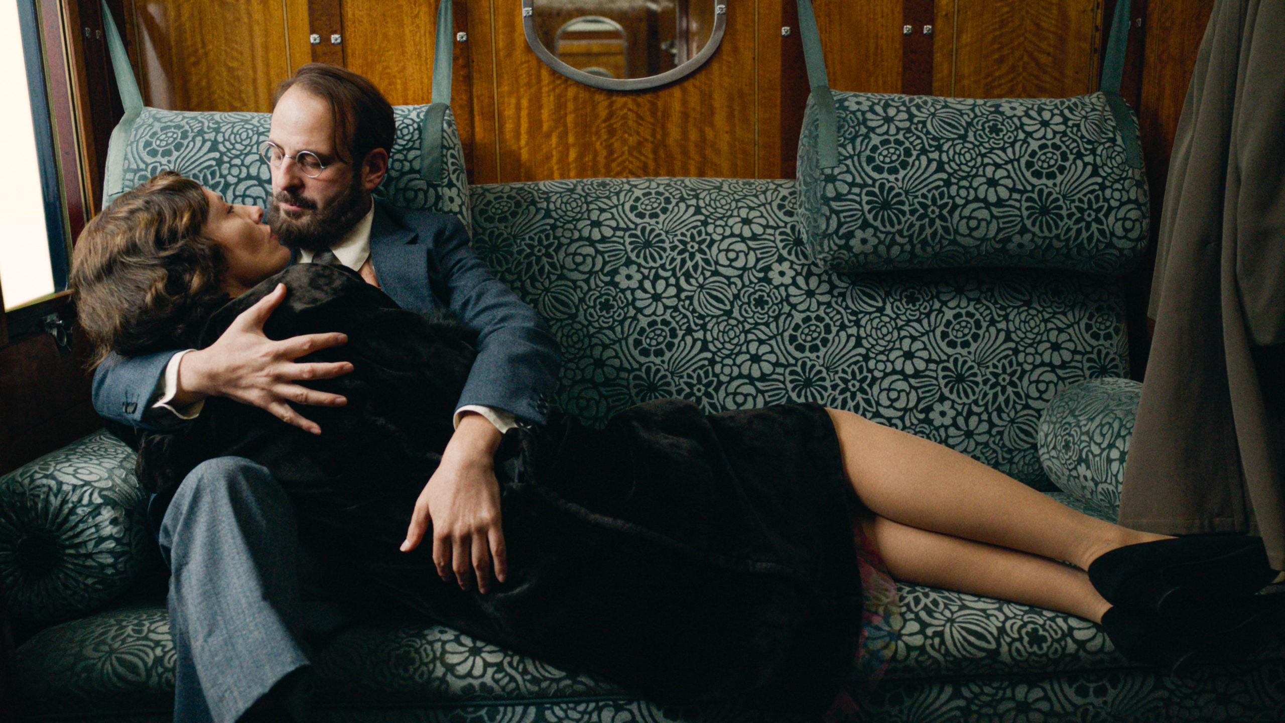 Al cinema con I Wonder Pictures il film biografico di Martin Provost che racconta la storia d'amore tra il pittore francese Pierre Bonnard (Vincent Macaigne) e la sua musa Marthe de Méligny (Cécile De France).