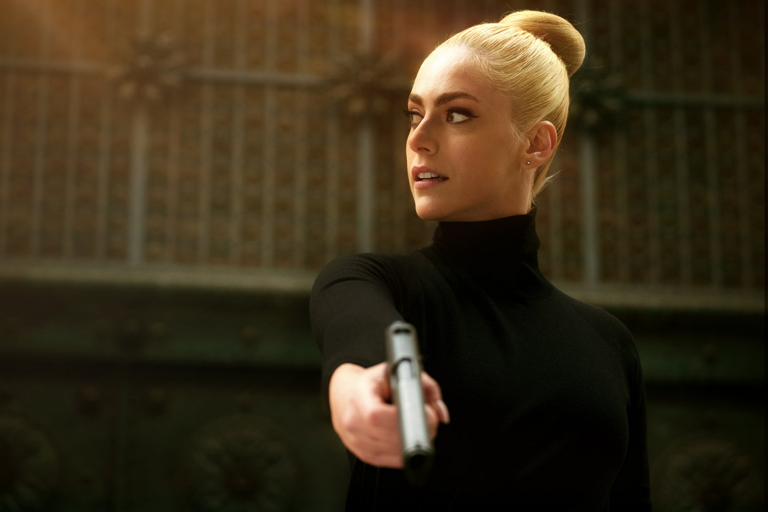 Su Rai 2 Diabolik - Ginko all'attacco!, secondo capitolo dei film sul Re del Terrore dei Manetti Bros. con Giacomo Gianniotti, Miriam Leone, Valerio Mastandrea e Monica Bellucci.