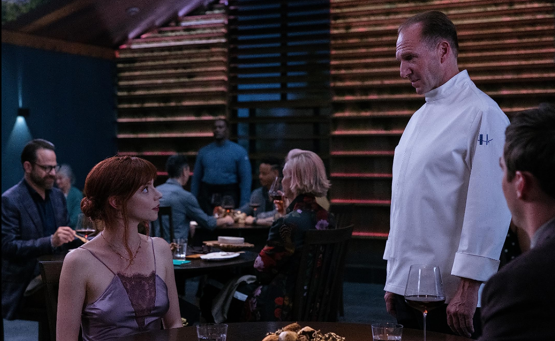 Rai 4 stasera propone The Menu, thriller-horror del 2022 diretto da Mark Mylod e interpretato da Ralph Fiennes, Anya Taylor-Joy, Nicholas Hoult Nicholas Hoult, Hong Chau e John Leguizamo.