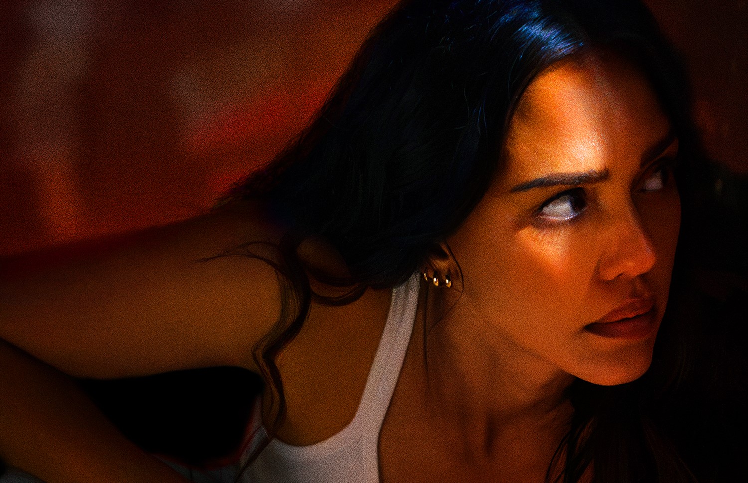 Trigger Warning: trailer italiano del thriller d’azione con Jessica Alba (su Netflix dal 21 giugno)