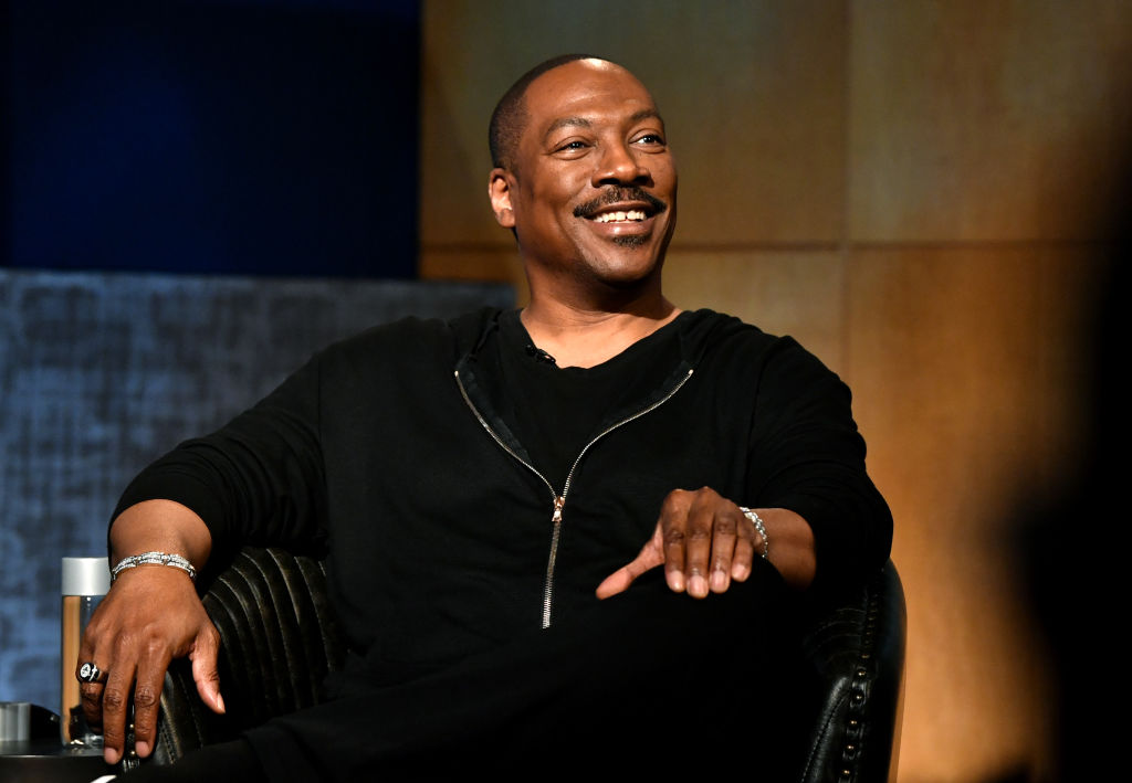 Eddie Murphy ha recentemente iniziato a doppiare Shrek 5 per Dreamworks Animation e rivela uno spin-off in sviluppo dedicato al suo Ciuchino.