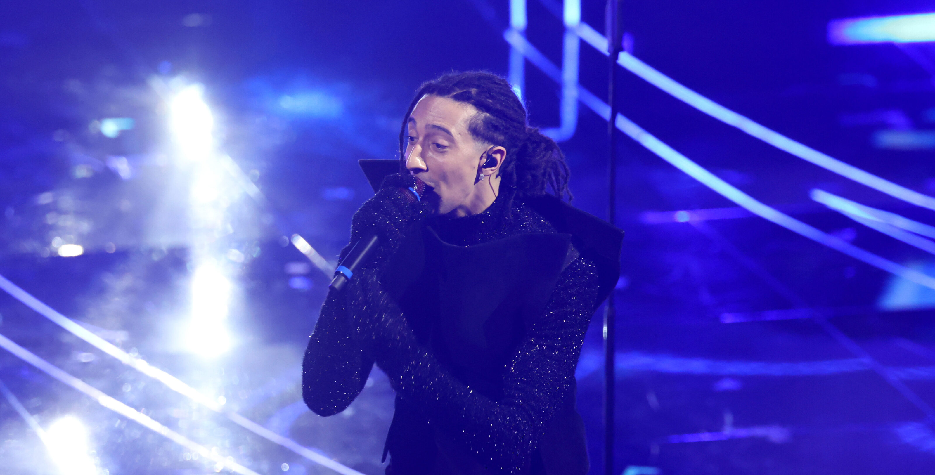 Ghali escluso dal concertone di Radio Italia Live a Napoli? Radio Italia smentisce il cantante