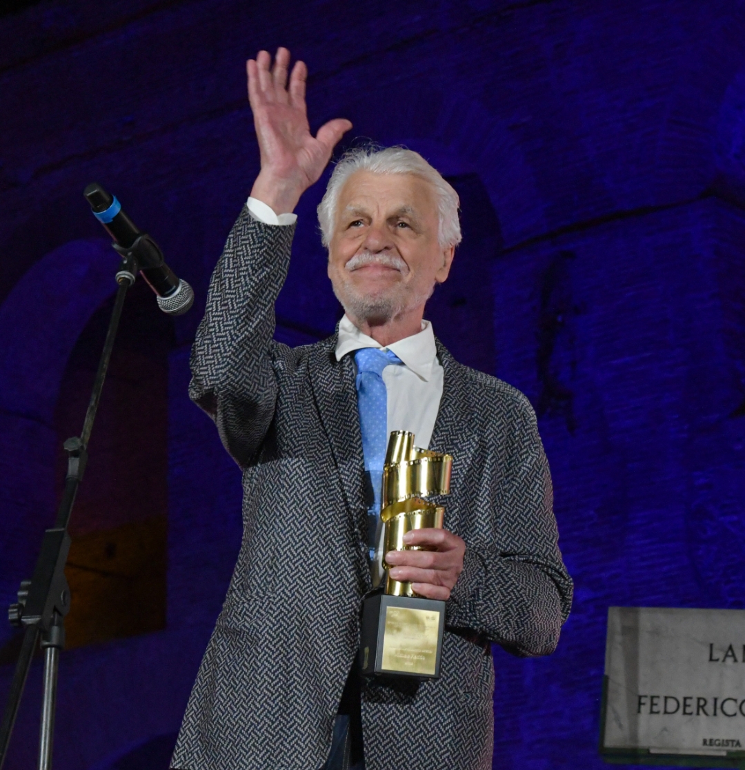 Si è tenuta a Via Veneto a Roma la cerimonia di premiazione de La Pellicola D’oro 2024, premi a Valerio Mastandrea, Paola Cortellesi, Michele Placido, Elena Sofia Ricci e Sergio Martino.