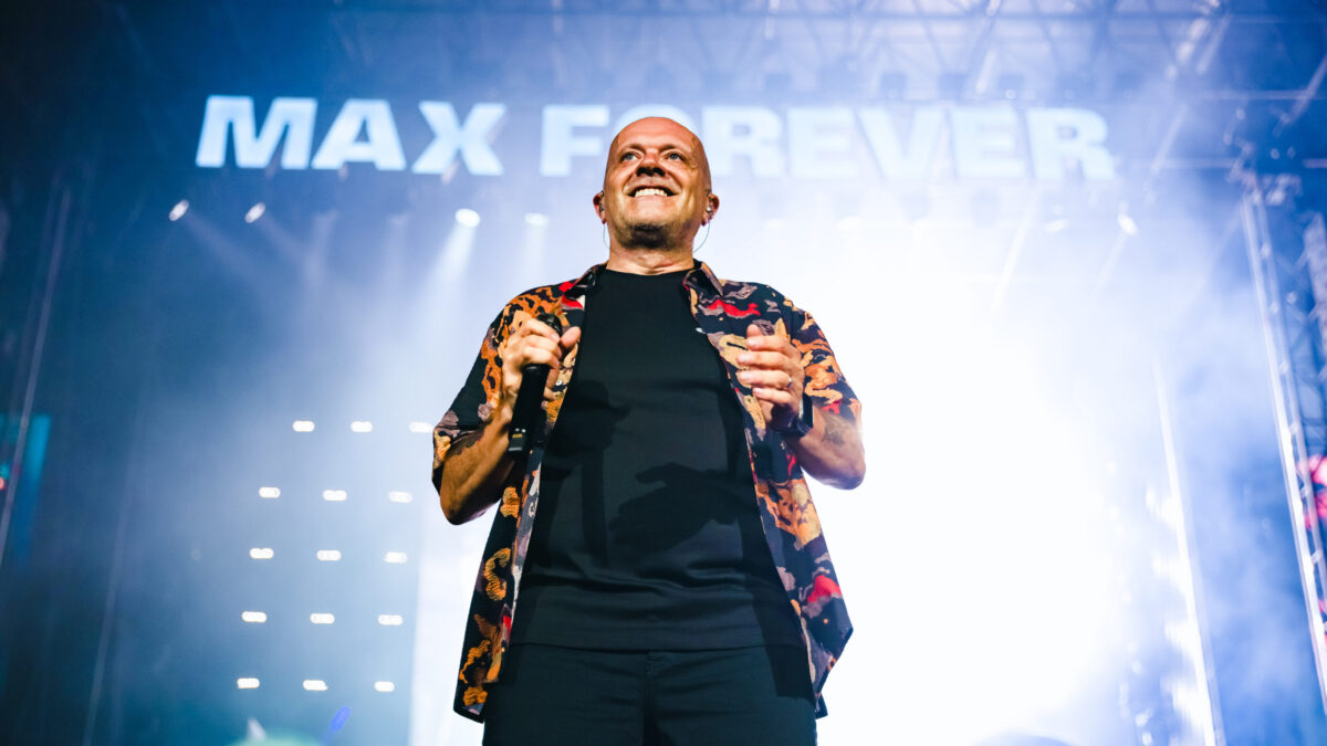 Concerto 23 giugno 2024, Max Pezzali allo Stadio Dall’Ara a Bologna: la scaletta delle canzoni