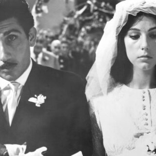 Cineblog ricorda Aldo Puglisi, l'attore siciliano di "Sedotta e abbandonata" e "Matrimonio all'italiana" scomparso a 89 anni.