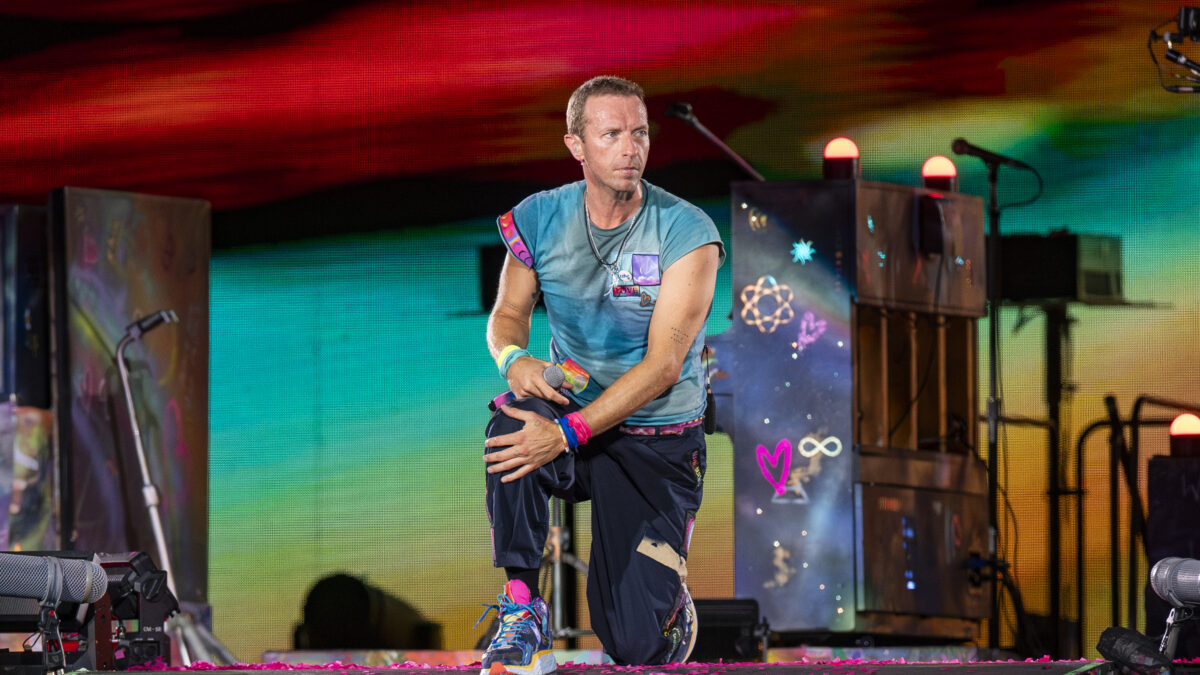 Coldplay allo Stadio Olimpico a Roma: stasera la terza data, scaletta del concerto, orario e come arrivare