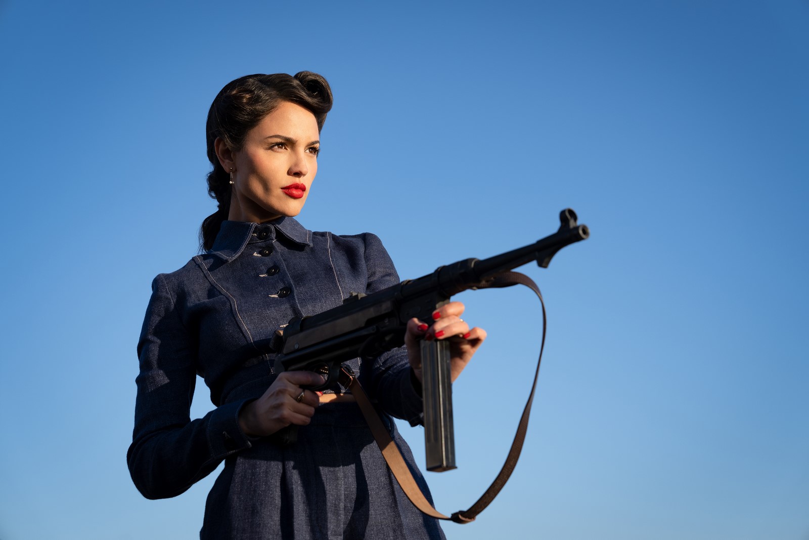 La recensione di Cineblog di "Il ministero della guerra sporca", la commedia d'azione e guerra di Guy Ritchie con Henry Cavill disponibile su Prime Video.