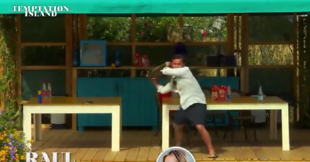 Temptation Island 2024, quinta puntata: Raul lanciatutto, Tony versione ‘Sushi e Samba’