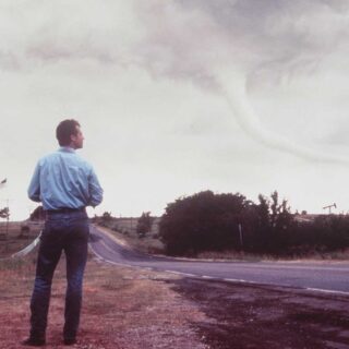 Con Twisters nelle sale italiane con Universal Pictures Italia, Cineblog vi propone una classifica con 16 disaster-movies da guardare.