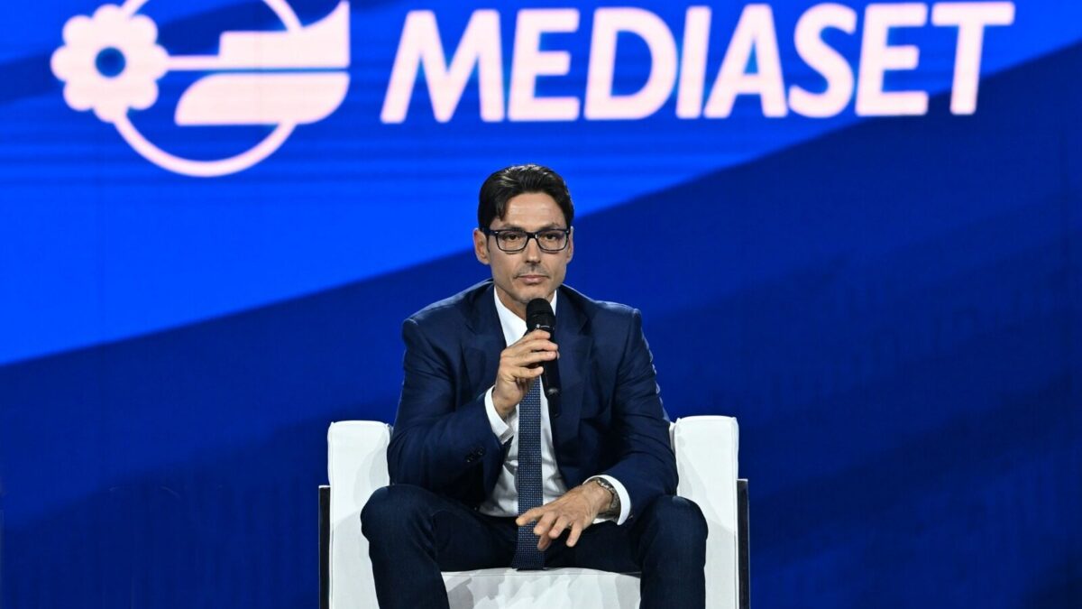 Pier Silvio Berlusconi: “Per Mediaset un 2024 eccezionale”. Le dichiarazioni su Sanremo, La Talpa, Striscia la notizia