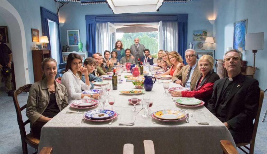 Ascolti tv venerdì 16 agosto 2024: A casa tutti bene a 1,4 mln (12%), Fragili a 1,3 mln (14%)