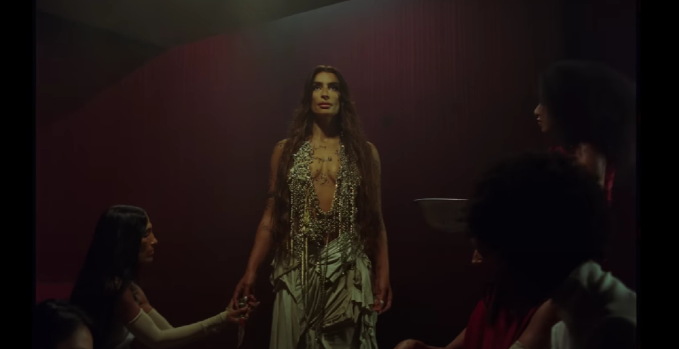 Alibi, Pabllo Vittar, Sevdaliza e Yseult: testo, significato e traduzione in italiano (video)