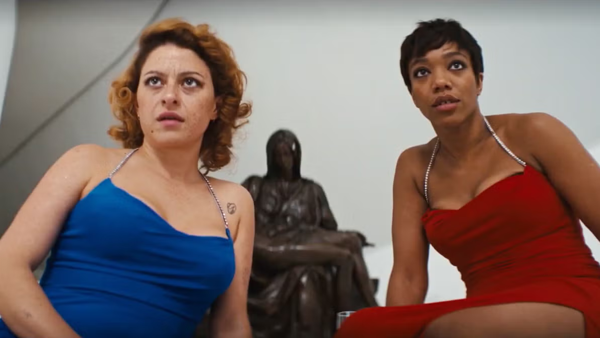 Recensione e tutto quello che c'è da sapere su "Blink Twice", il thriller di Zoe Kravitz con Naomi Ackie, Channing Tatum e Christian Slater - Al cinema con Warner Bros. Pictures Italia