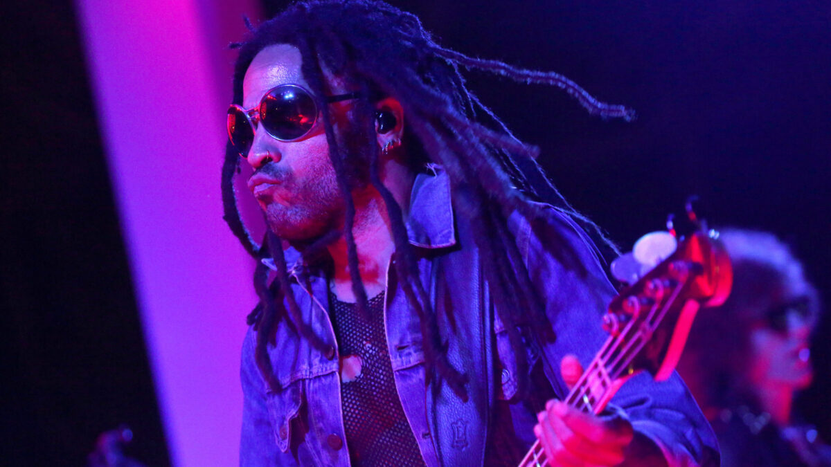 La scaletta di Lenny Kravitz in concerto a Lido di Camaiore con il ‘Blue Electric Light Tour 2024’