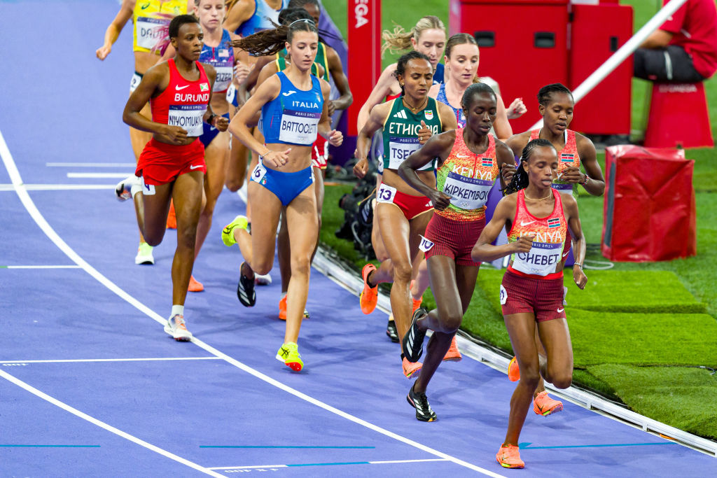 Ascolti tv lunedì 5 agosto 2024: Olimpiadi Parigi – Atletica leggera a 4,4 mln (27%), Battiti Live a 1,8 mln (14%)