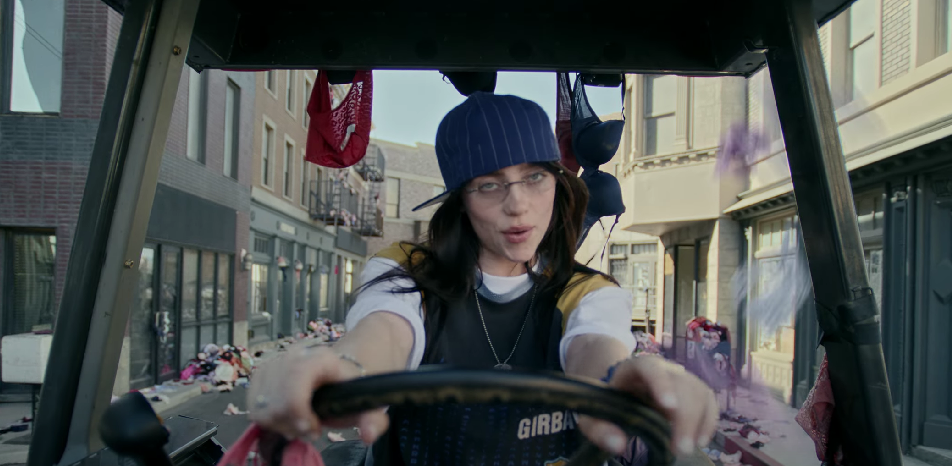 Guess, Charli xcx feat. Billie Eilish: traduzione, testo e significato della canzone (video)