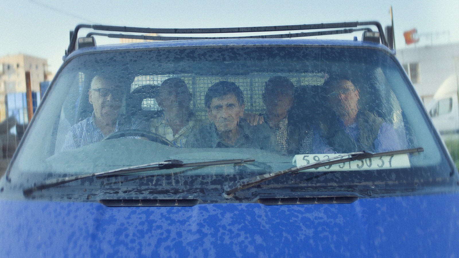 Annunciati i vincitori di Locarno 77 con il trionfo del film lituano Akiplėša (Toxic) di Saulė Bliuvaitė, vincitore del Pardo d’Oro del Concorso Internazionale. 