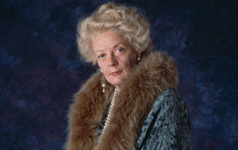 10 film e tutto quello che c'è da sapere su Dame Maggie Smith, l'amata attrice britannica di Harry Potter e downton Abbey, due volte premio Oscar, morta a 89 anni.