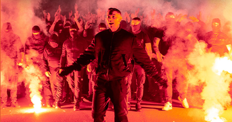 Emis Killa al Fiera Milano Live: da Lazza e Sfera Ebbasta a Geolier e Rhove, tutti gli ospiti del concerto