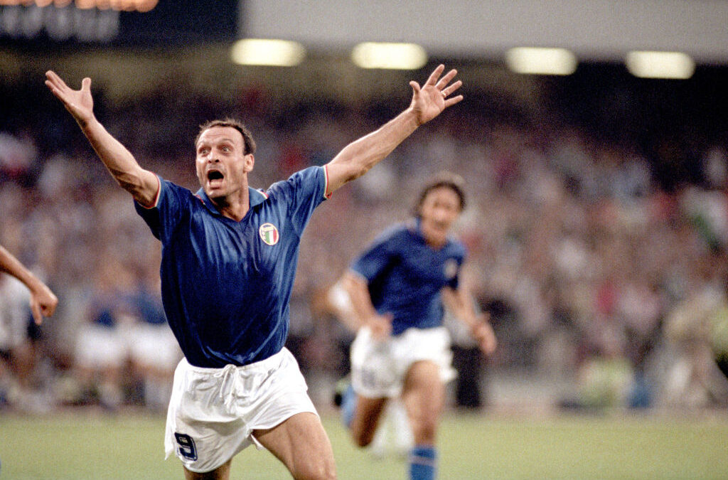 Totò Schillaci è morto, aveva 59 anni: una vita nel calcio e l’occhio strizzato alla tv
