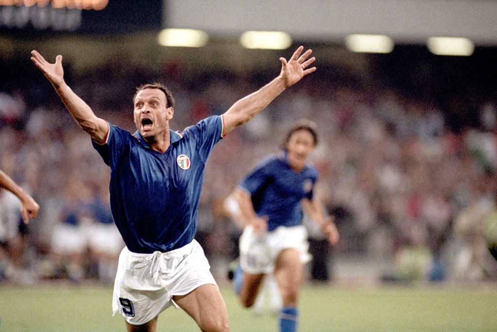 Totò Schillaci è morto, aveva 59 anni: una vita nel calcio e l’occhio strizzato alla tv