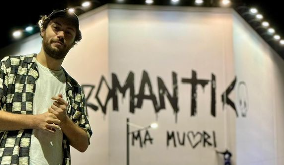 Romantico ma muori, Pinguini Tattici Nucleari: testo e significato della canzone (video)