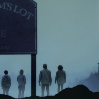 Trailer e tutto quello che c'è da sapere su "Salem's Lot", il remake horror di Gary Dauberman con Lewis Pullman e Makenzie Leigh, dal romanzo Le Notti di Salem di Stephen King.