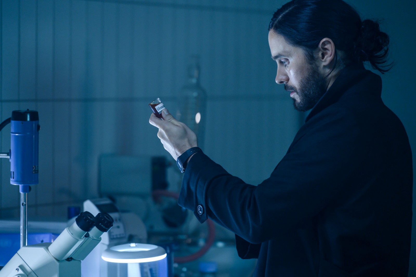 Su Italia 1 Morbius, terzo film live-action dell’Universo Sony di Spider-Man, diretto da Daniel Espinosa e interpretato da Jared Leto, Matt Smith, Jared Harris e Adria Arjona.