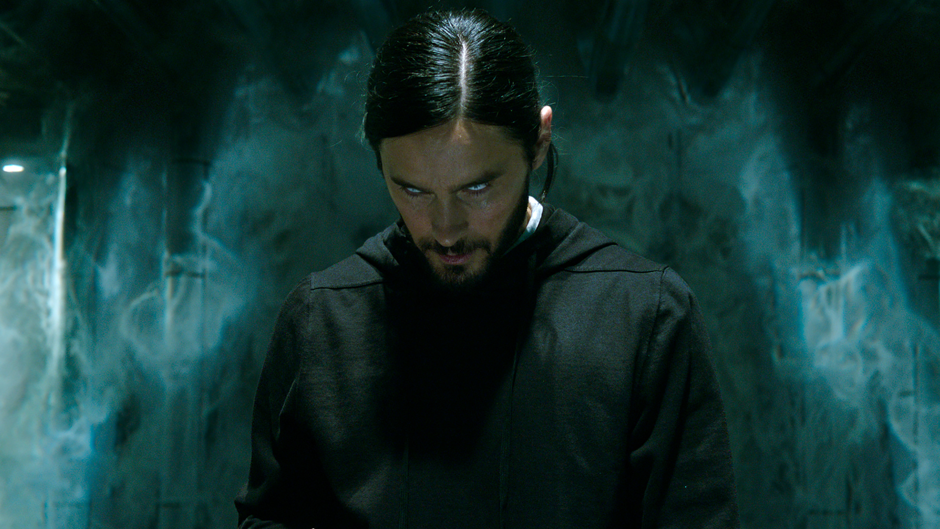 Su Italia 1 Morbius, terzo film live-action dell’Universo Sony di Spider-Man, diretto da Daniel Espinosa e interpretato da Jared Leto, Matt Smith, Jared Harris e Adria Arjona.