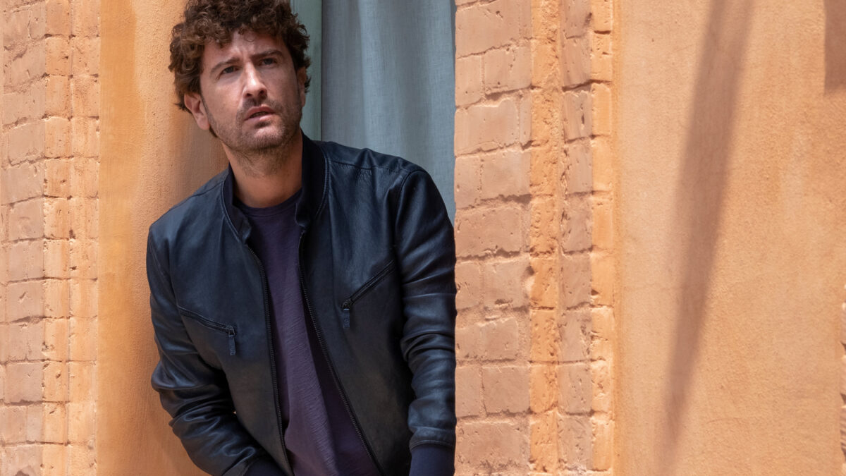 Stasera in tv: “Tramite amicizia” con Alessandro Siani su Rai 1