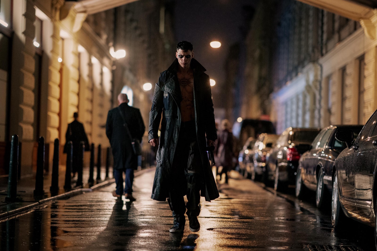 Recensione e tutto quello che c'è da sapere su "The Crow - Il corvo", il reboot/remake di Rupert Sanders con Bill Skarsgard, FKA twigs e Danny Huston.