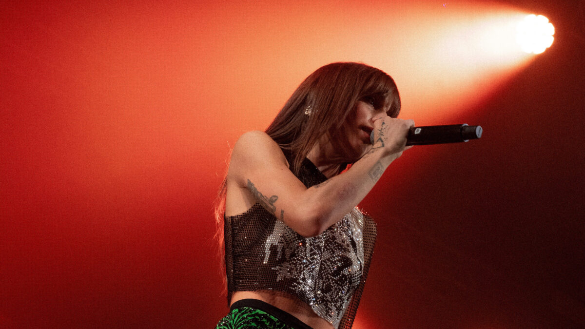 Concerto 15 ottobre 2024, Angelina Mango a Napoli: la scaletta delle canzoni, orario e come arrivare