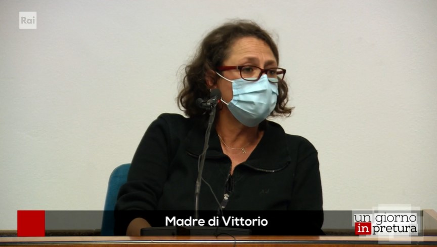 Un giorno in pretura Mamma Cranio Randagio