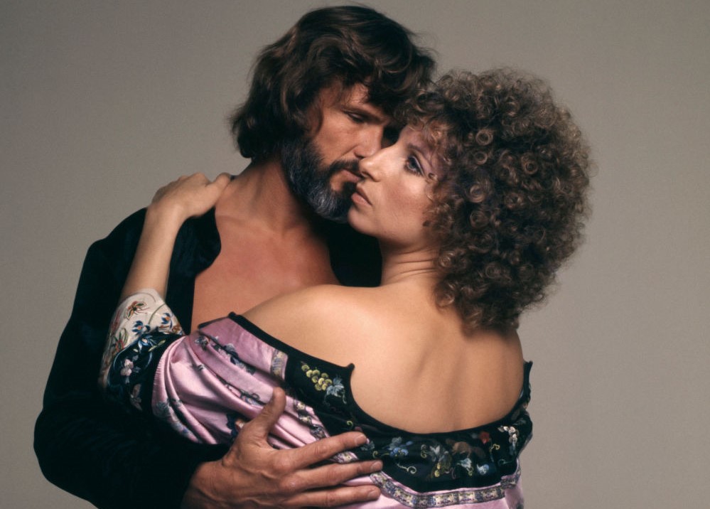 10 film, curiosità e citazioni per ricordare Kris Kristofferson, attore in "E' nata una stella" e "Blade" e leggendario cantante country scomparso a 88 anni.