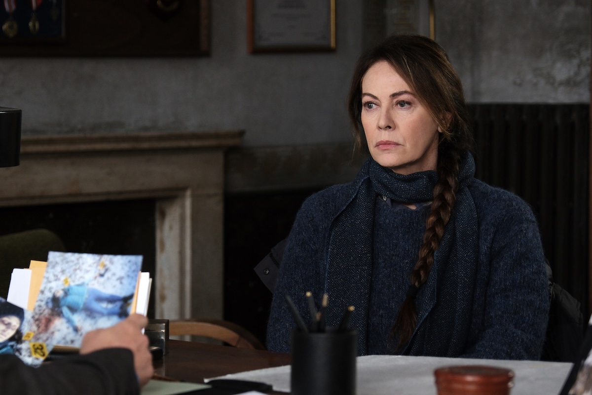 Ninfa Dormiente serie tv, recensione: solo Elena Sofia Ricci poteva diventare Teresa Battaglia e dare il via a una rivoluzione per le donne nelle fiction