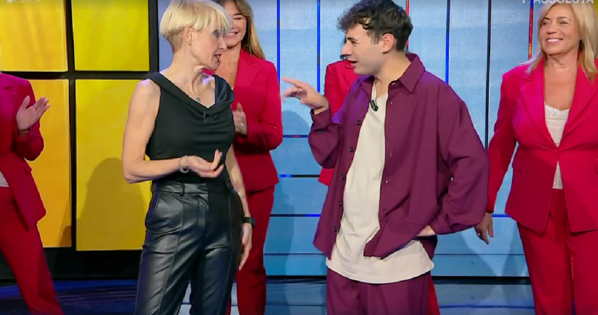 Playlist, un mix di musica e ironia in versione “reel televisivi” che strizza l’occhio ai più giovani