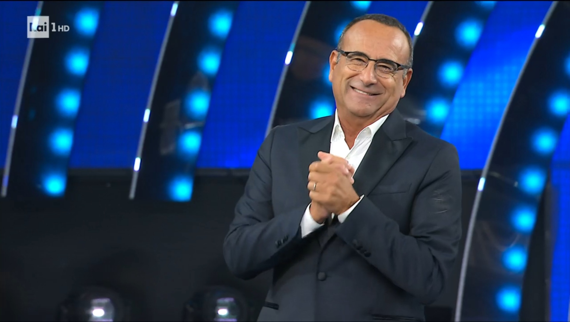 Ascolti tv venerdì 25 ottobre 2024: Tale e Quale Show 3.4mln (22.1%), Storia di una famiglia perbene 2.1mln (13.3%)