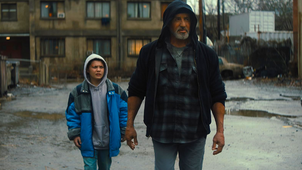 Rai 4 stasera "Samaritan", dramma con supereroi del 2023 di Julius Avery con Sylvester Stallone, Javon "Wanna" Walton, Martin Starr, Pilou Asbæk, Dascha Polanco e Moisés Arias.