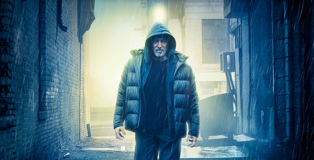 Rai 4 stasera "Samaritan", dramma con supereroi del 2023 di Julius Avery con Sylvester Stallone, Javon "Wanna" Walton, Martin Starr, Pilou Asbæk, Dascha Polanco e Moisés Arias.