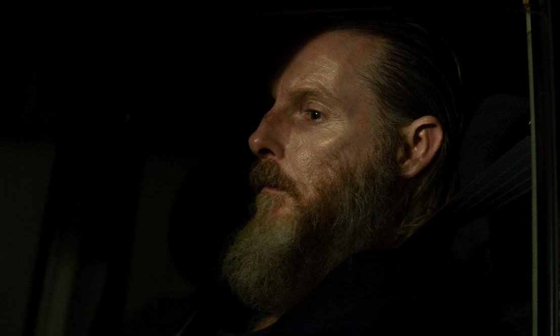 Su Rai 3 The Stranger, il thriller australiano basato su una storia vera diretto da Thomas M. Wright e interpretato da Joel Edgerton, Sean Harris, Jada Alberts, Kate Rylett, Cormac Wright.