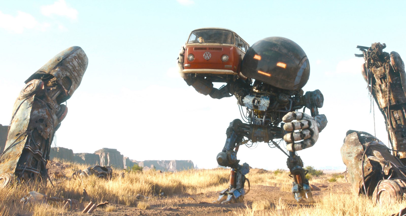 Trailer italiano e tutto quello che c'è da sapere su The Electric State, l'avventura sci-fi dei fratelli Russo in arrivo su Netflix nel 2025 con Millie Bobby Brown, Chris Pratt e Ke Huy Quan.