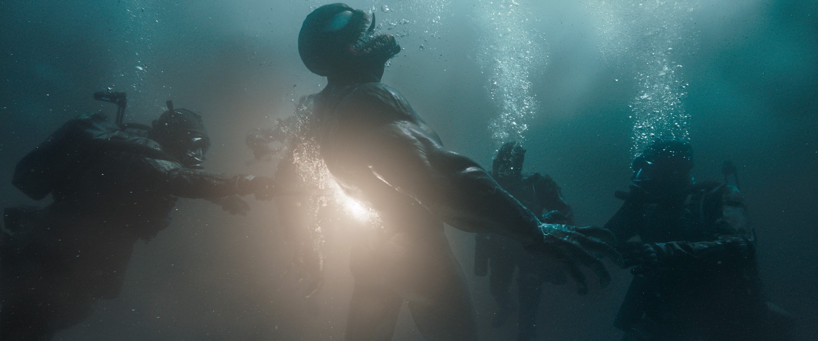 Recensione e tutto quello che c'è da sapere su "Venom: The Last Dance" con Tom Hardy, quinto film del Sony's Spider-Man Universe diretto da Kelly Marcel - Al cinema con Sony Pictures Italia