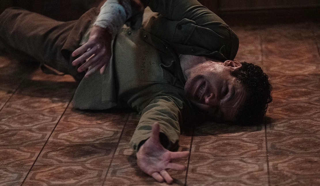 Secondo trailer italiano e nuovo poster di "Wolf Man", il reboot horror di Leigh Wannel prodotto da Blumhouse e Ryan Gosling e interpretato da Christopher Abbott e Julia Garner.