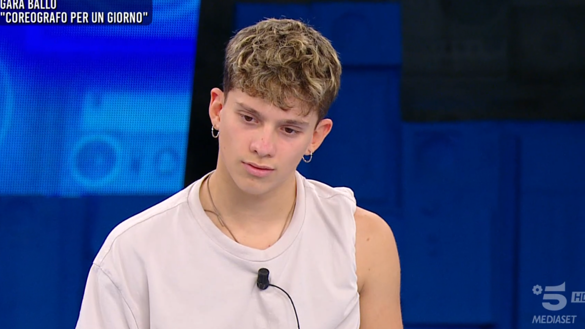 Amici 24, la classifica di ballo di Alessio, ‘coreografo e giudice per un giorno’ (video)