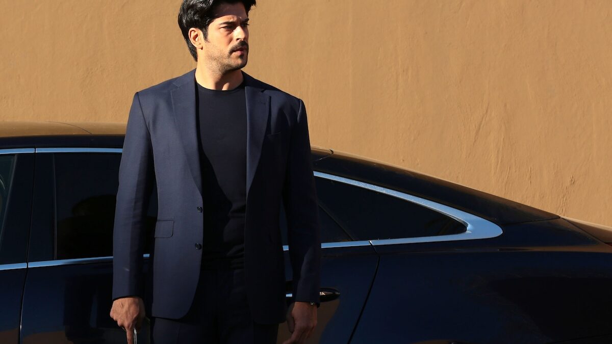 Anticipazioni Endless Love puntata del 4 dicembre 2024: Tarik, dopo la confessione, chiede a Kemal di portato dalla Polizia