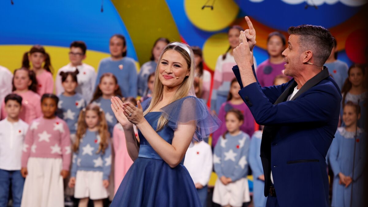 Zecchino d’Oro 2024, il backstage dell’Antoniano: parlano i conduttori e gli autori